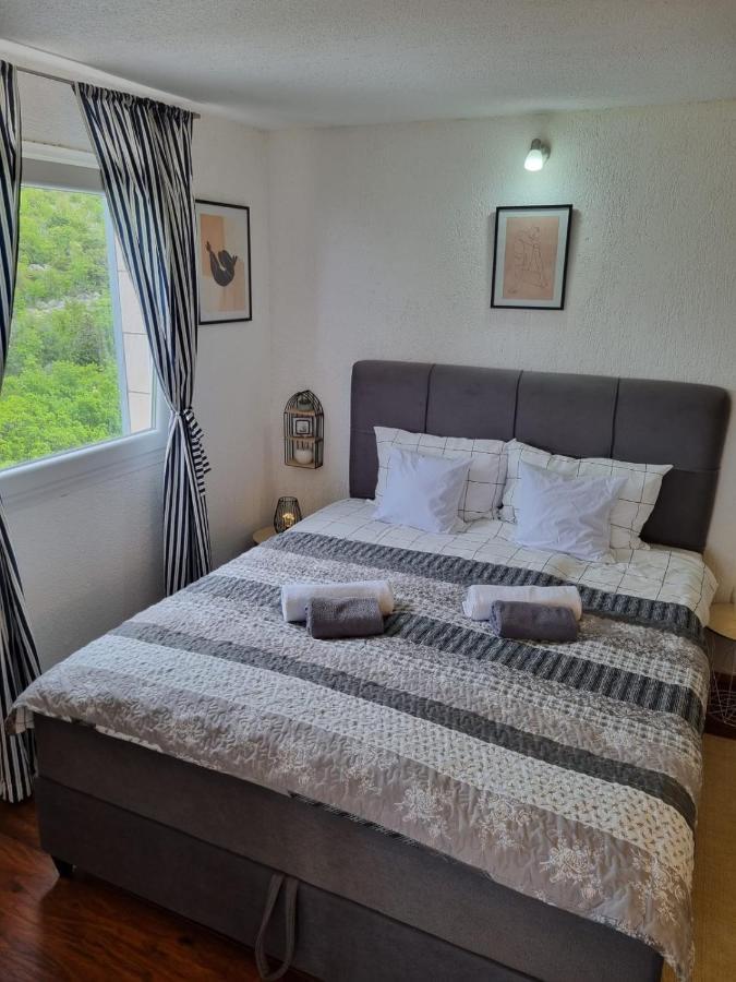 Apartmani 'Cvit' Karlobag Extérieur photo