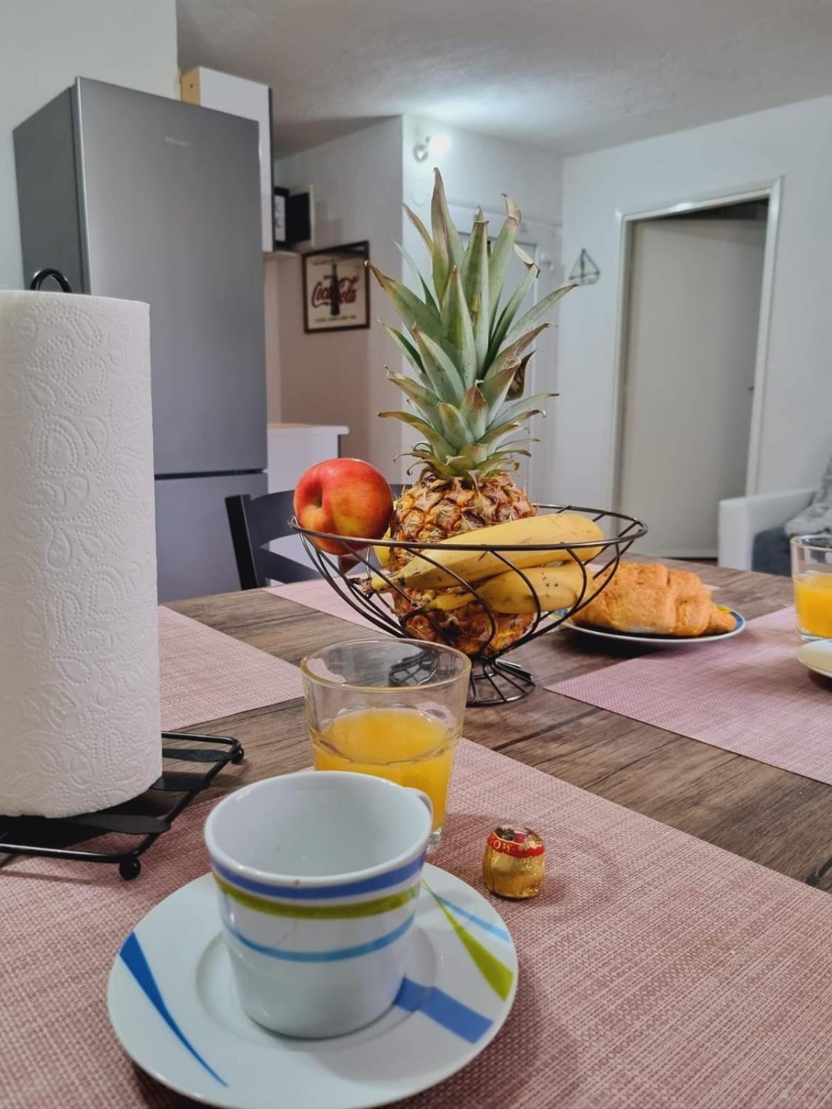Apartmani 'Cvit' Karlobag Extérieur photo